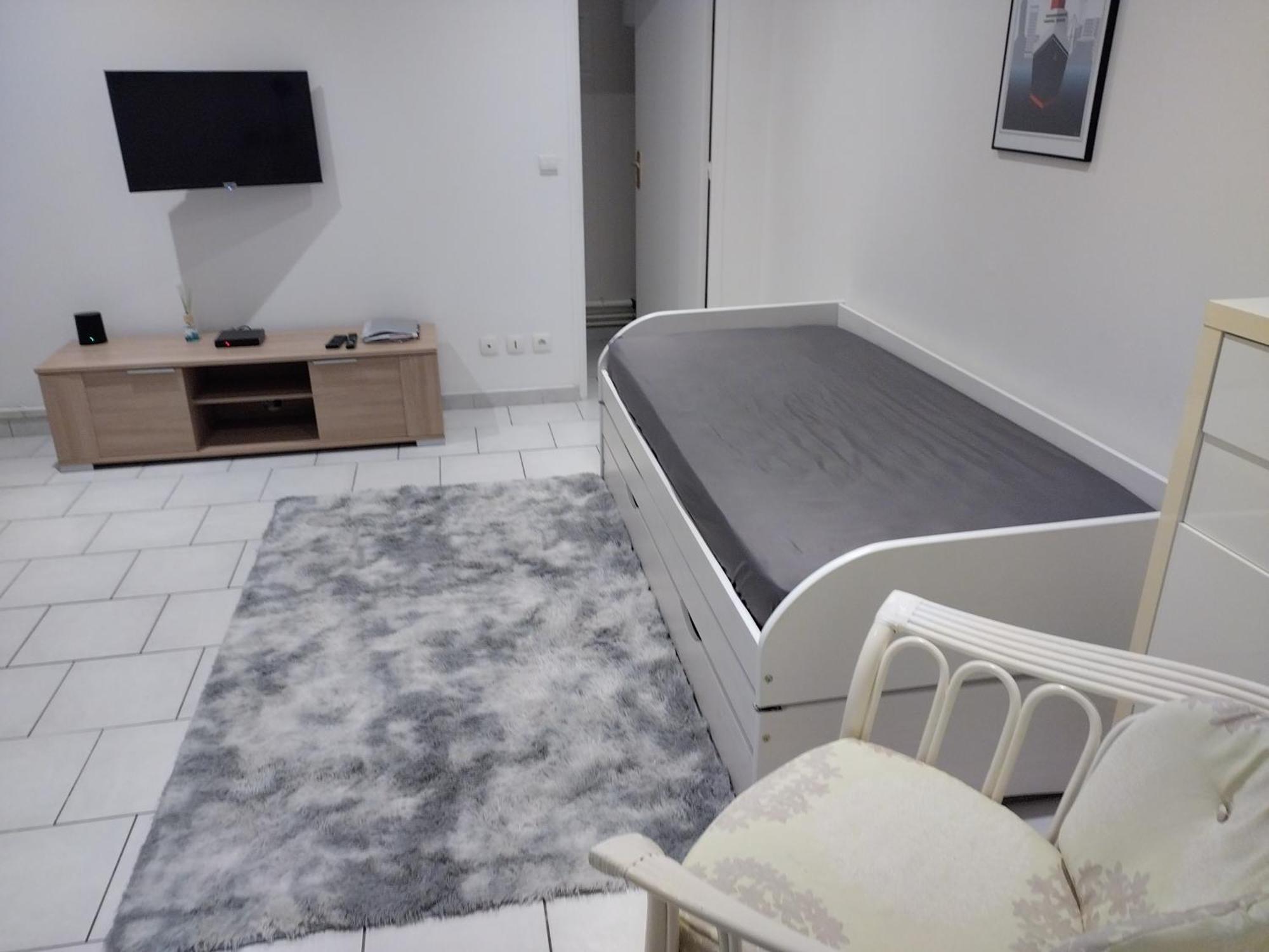 Charmant Studio Canape Lit Netflix Prime Video Dazn Wifi เลออาฟร์ ภายนอก รูปภาพ